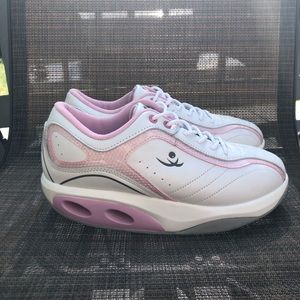 Chung Shi Stafild Women’s Toning Walking Sneakers